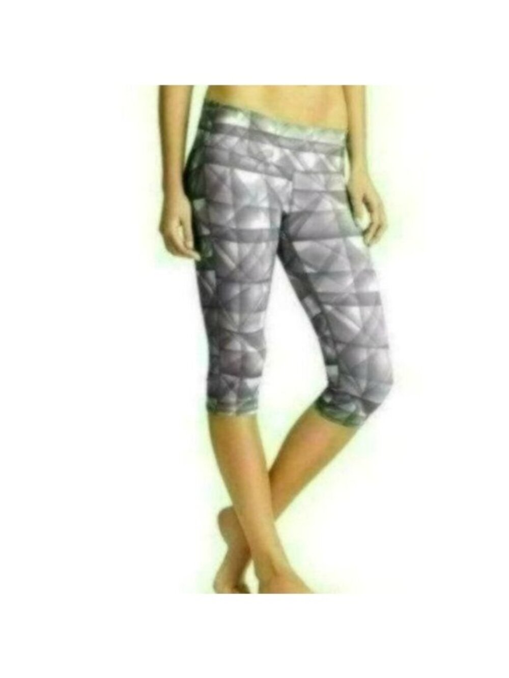 Athleta Chaturanga Women's Medium Gray Tight Fit Capri Athletic Leggings